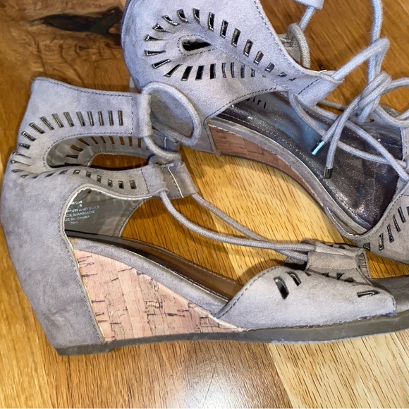 Wedged Heels - Picture 2 of 2